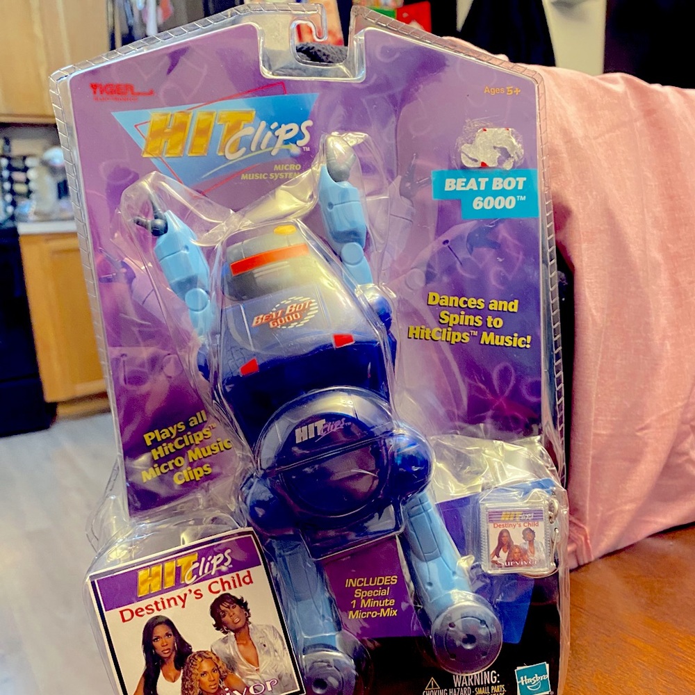*vintage* Hit Clips - Beat Bot 600 *Y2K*